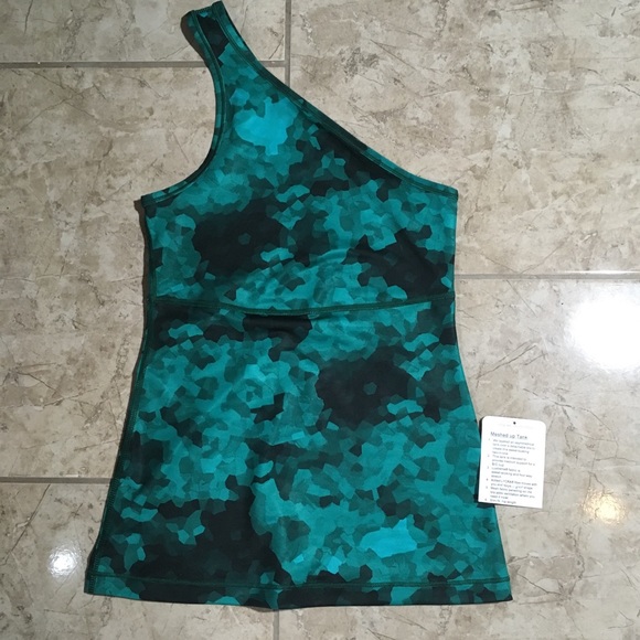 lululemon athletica Tops - Lululemon Meshed Up Tank